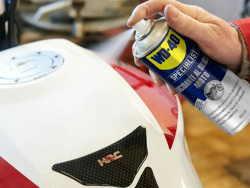 WD-40 Specialist Moto Lucidante al Silicone - 400ml. Confezione da 1pz (2)